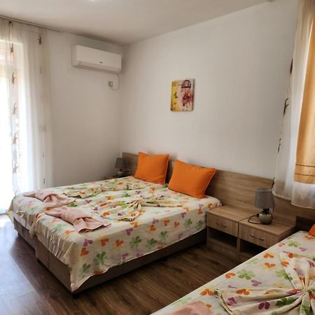 Guest House Ares โซโซโปล ภายนอก รูปภาพ