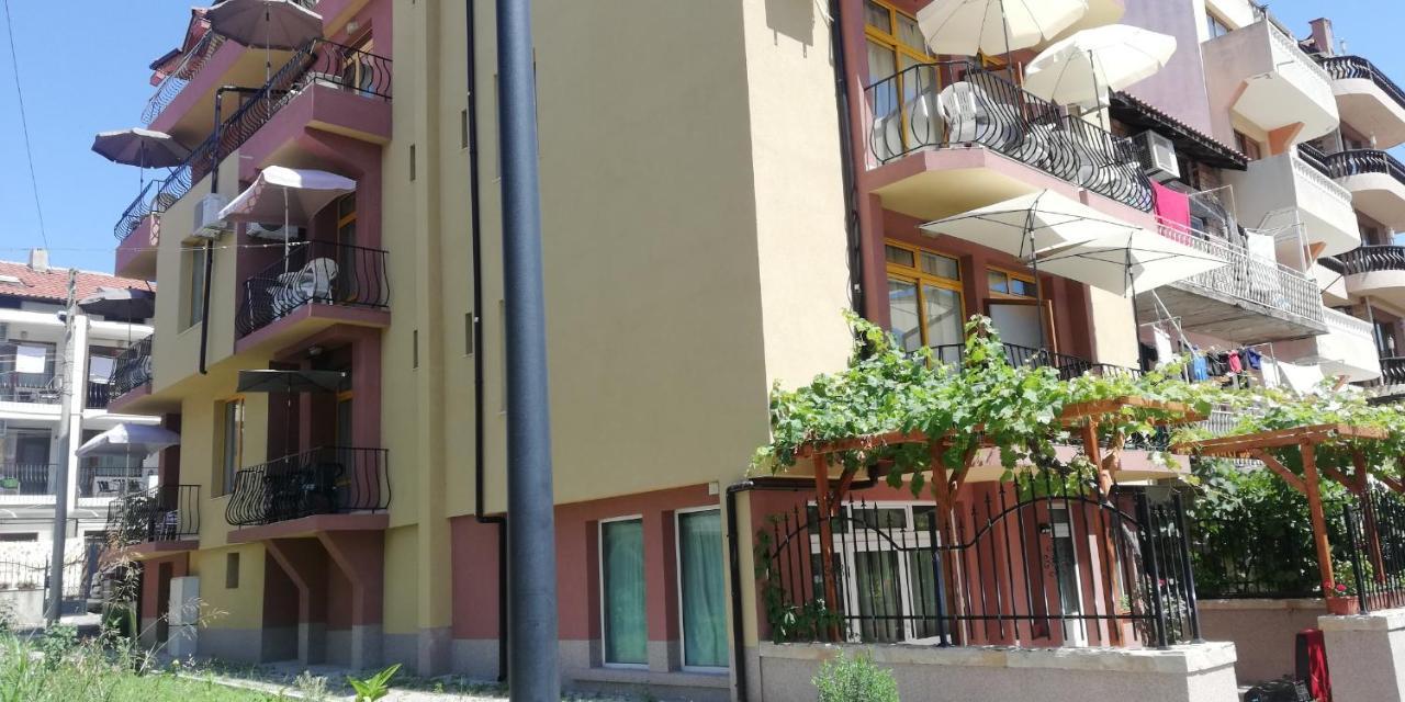 Guest House Ares โซโซโปล ภายนอก รูปภาพ
