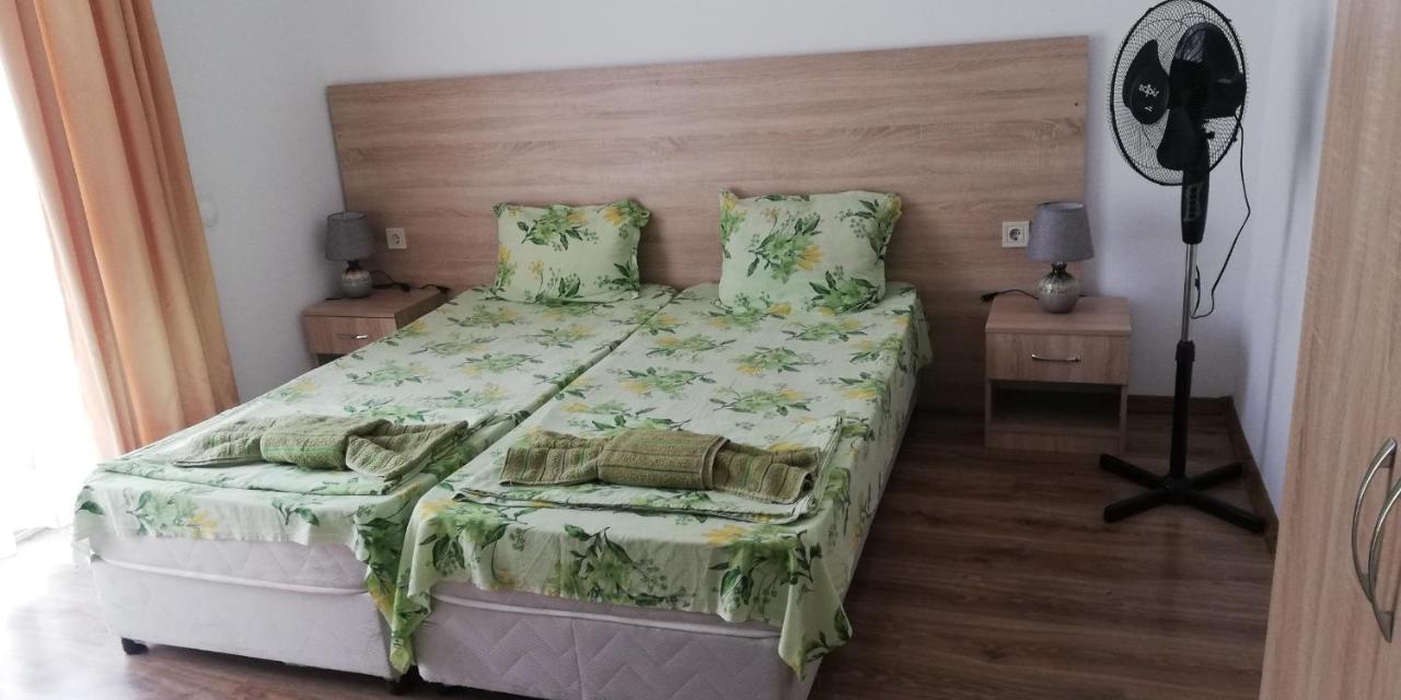 Guest House Ares โซโซโปล ภายนอก รูปภาพ